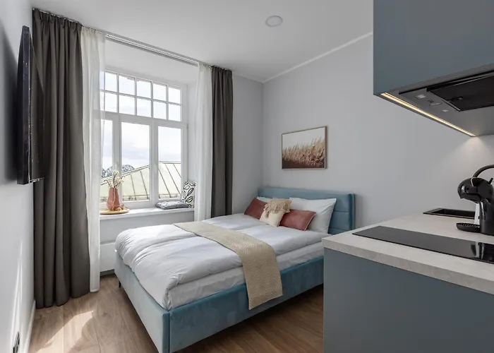 River-view In The Heart Of Old