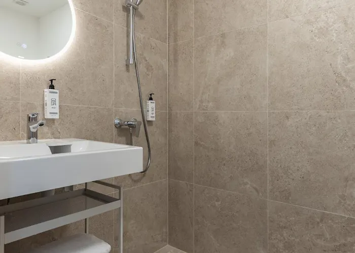 River-view In The Heart Of Old *