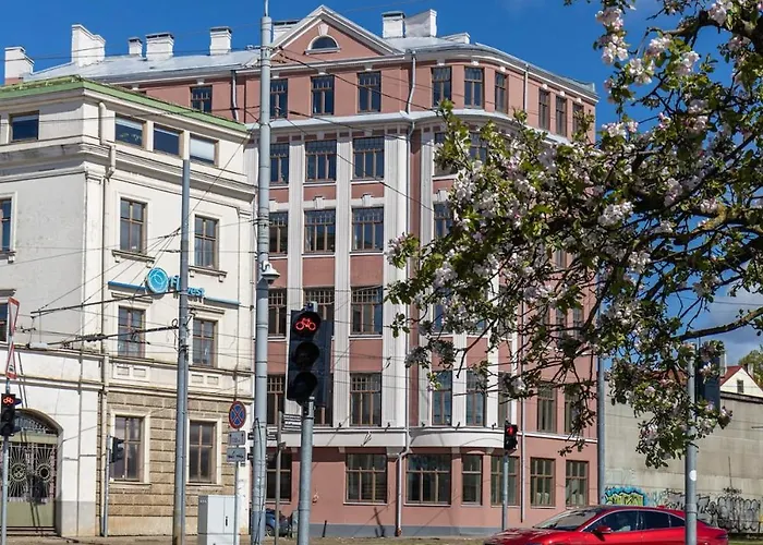 River-view In The Heart Of Old *