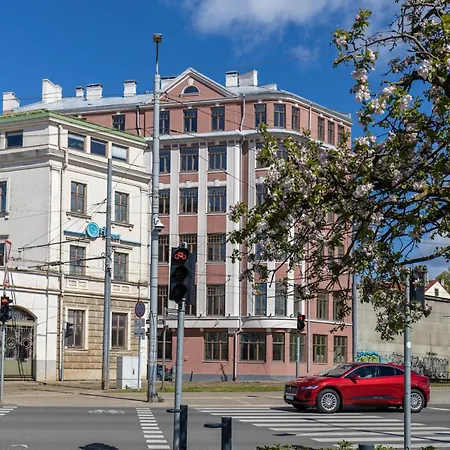 River-view In The Heart Of Old *