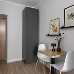 River-view In The Heart Of Old Apartman